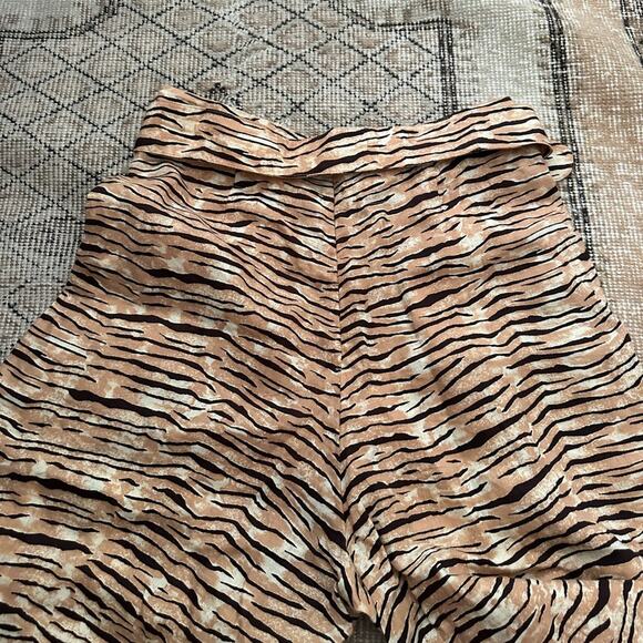 DONT BUY Faithfull the Brand Lena Tiger Print Wide Leg Pants - Picture 7 of 8